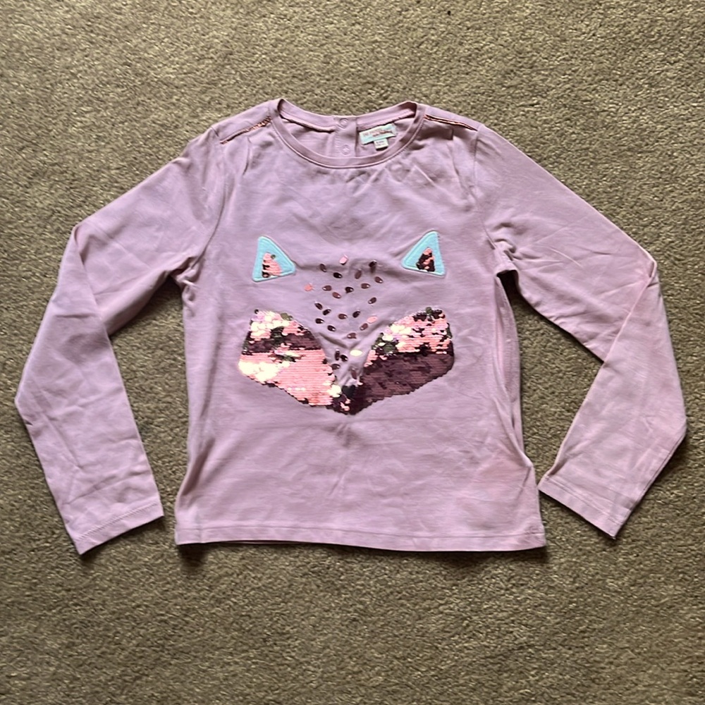 Pink shirt with shimmery fox design